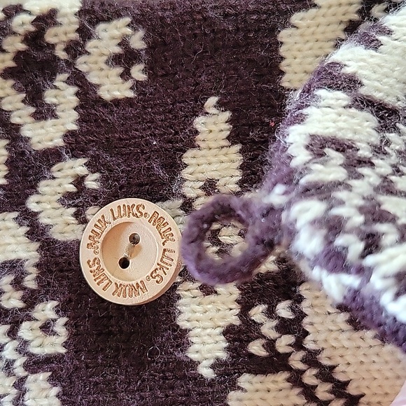 Muk Luks Mixed Flip Mittens - Picture 7 of 10